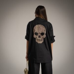 Stilius, kupinas paslapčių ir spindesio!