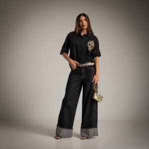 Stilius, kupinas paslapčių ir spindesio!