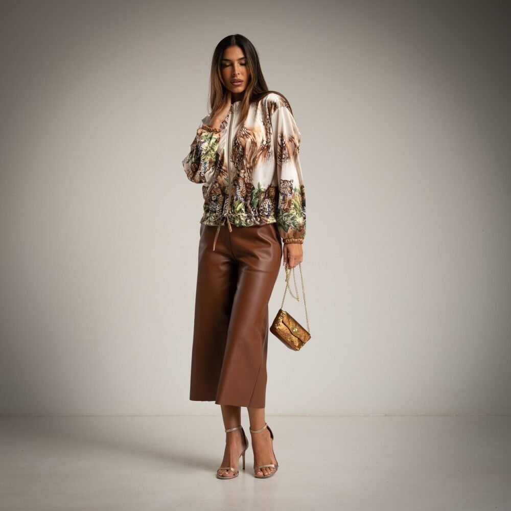 172301 Modernus klasikinis stilius!