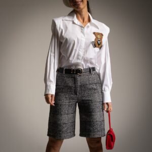 Balti marškiniai su meškiuko aplikacija!