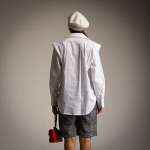 Balti marškiniai su meškiuko aplikacija!