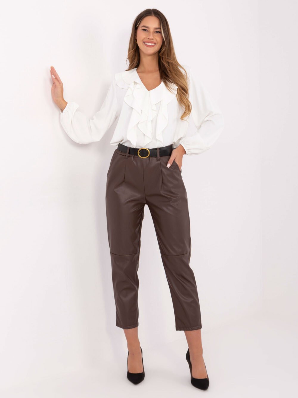 Subtilus kirpimas pabrėš jūsų figūrą!