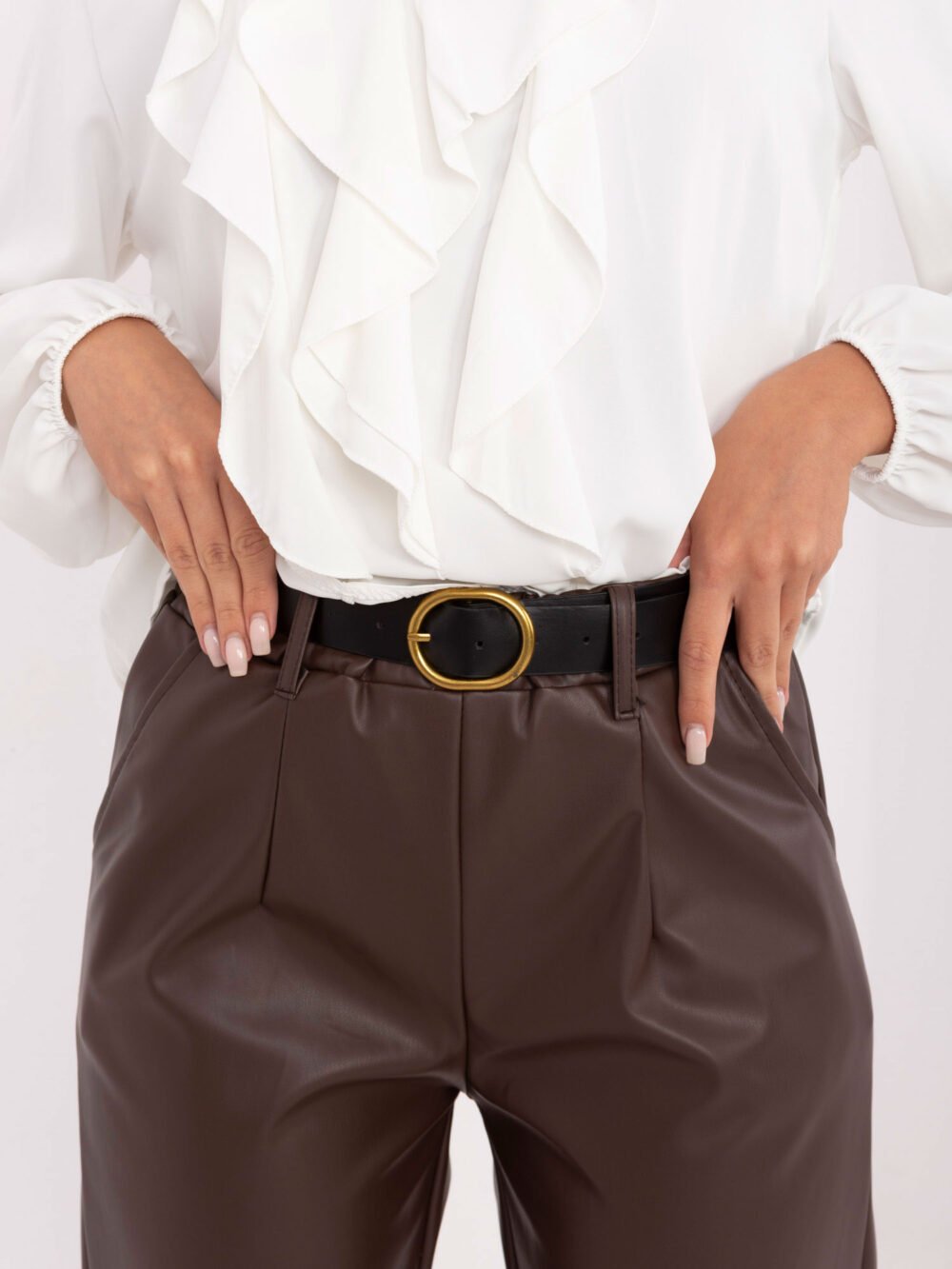 Subtilus kirpimas pabrėš jūsų figūrą!