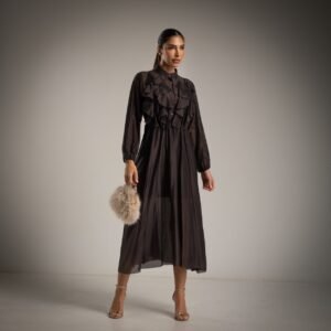 Žavinga ir elegantiška ruda suknelė!