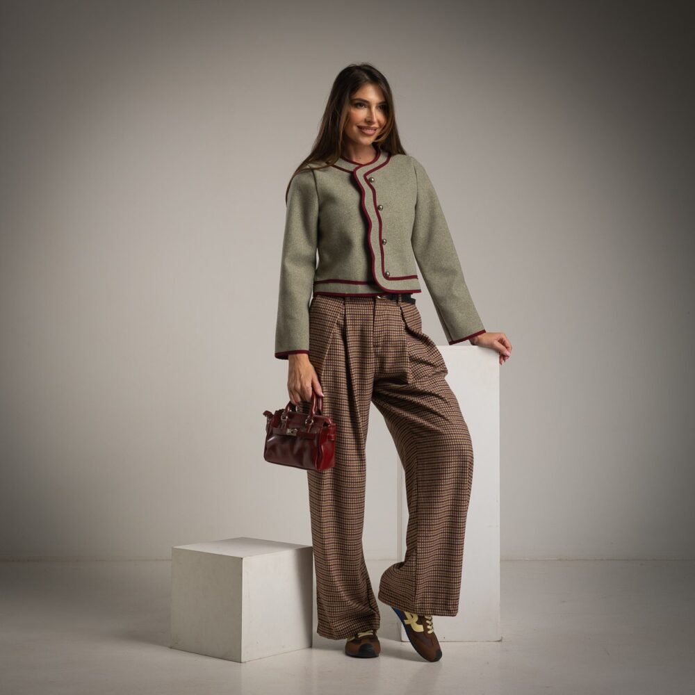 Moteriškas pilkai žalias švarkelis – elegantiškas oversize modelis!