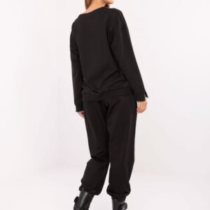 pol_pl_Czarny-dresowy-komplet-ze-spodniami-414375_3 Paprasta ir stilinga laisvalaikio apranga!