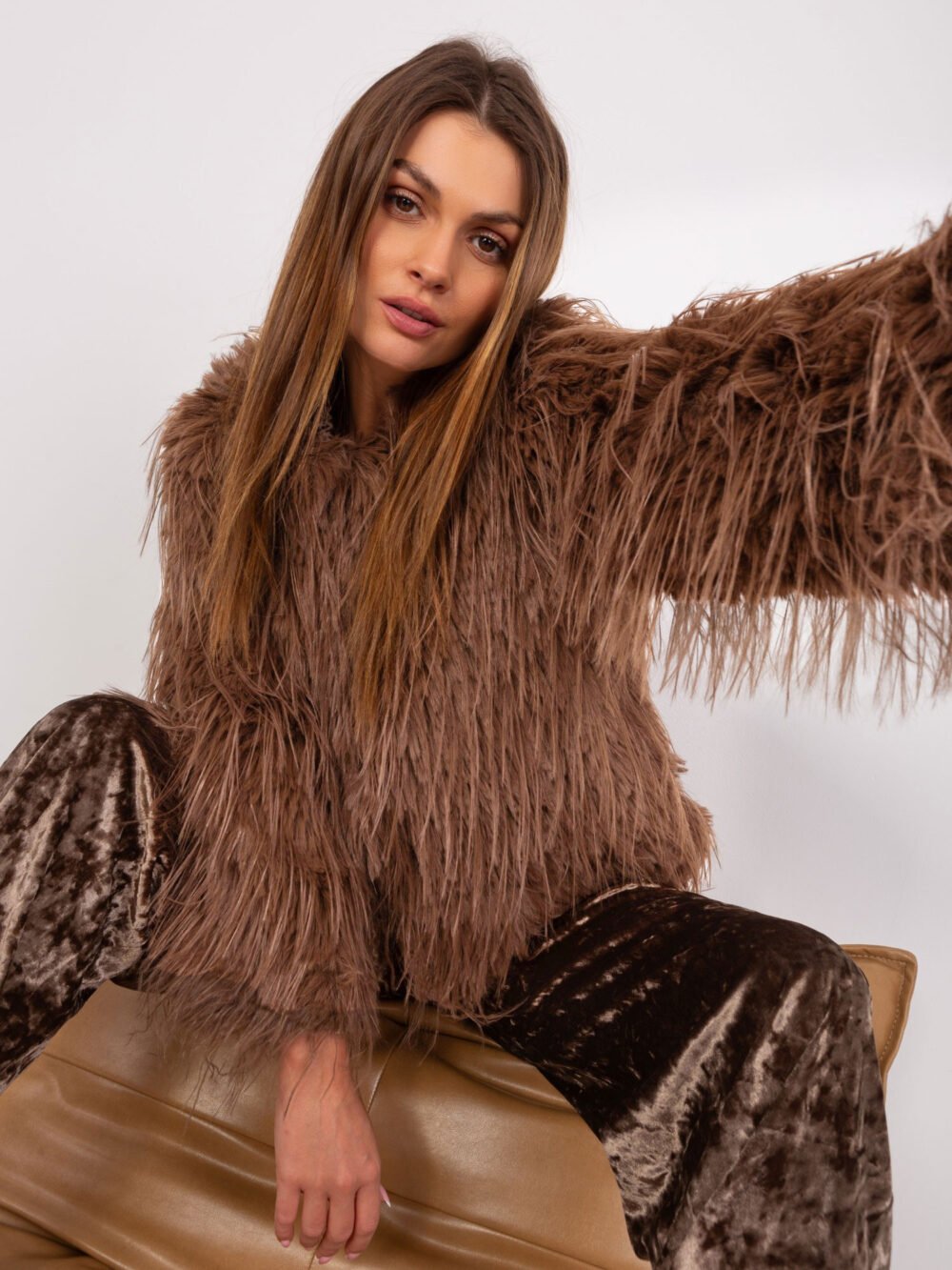 Rudas šilkinio kailio švarkas!