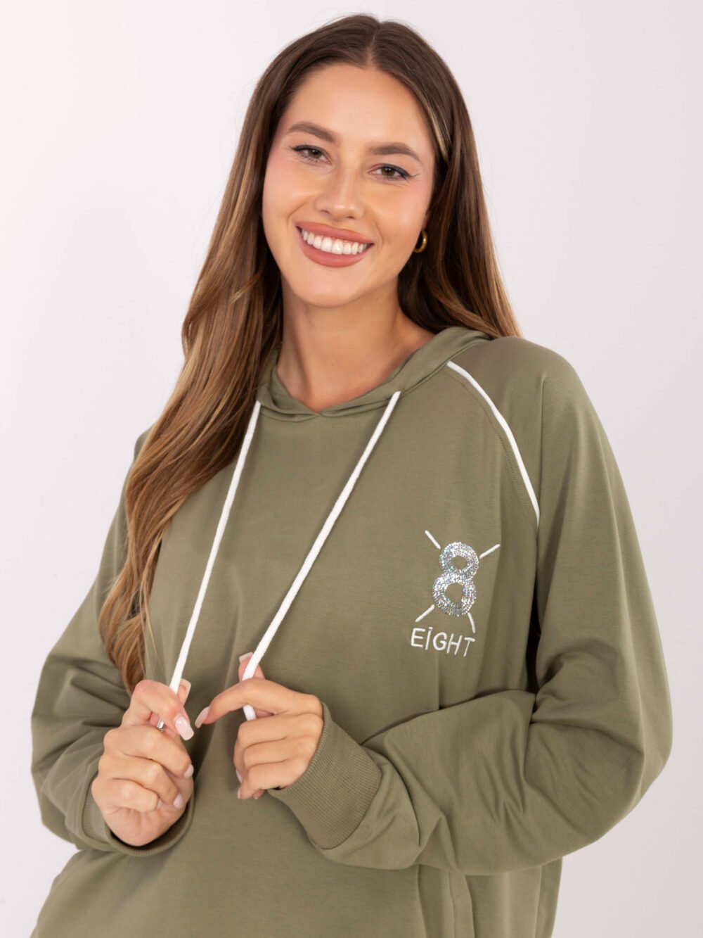 Tavo naujasis „EIGHT“ laisvalaikio kostiumėlis!