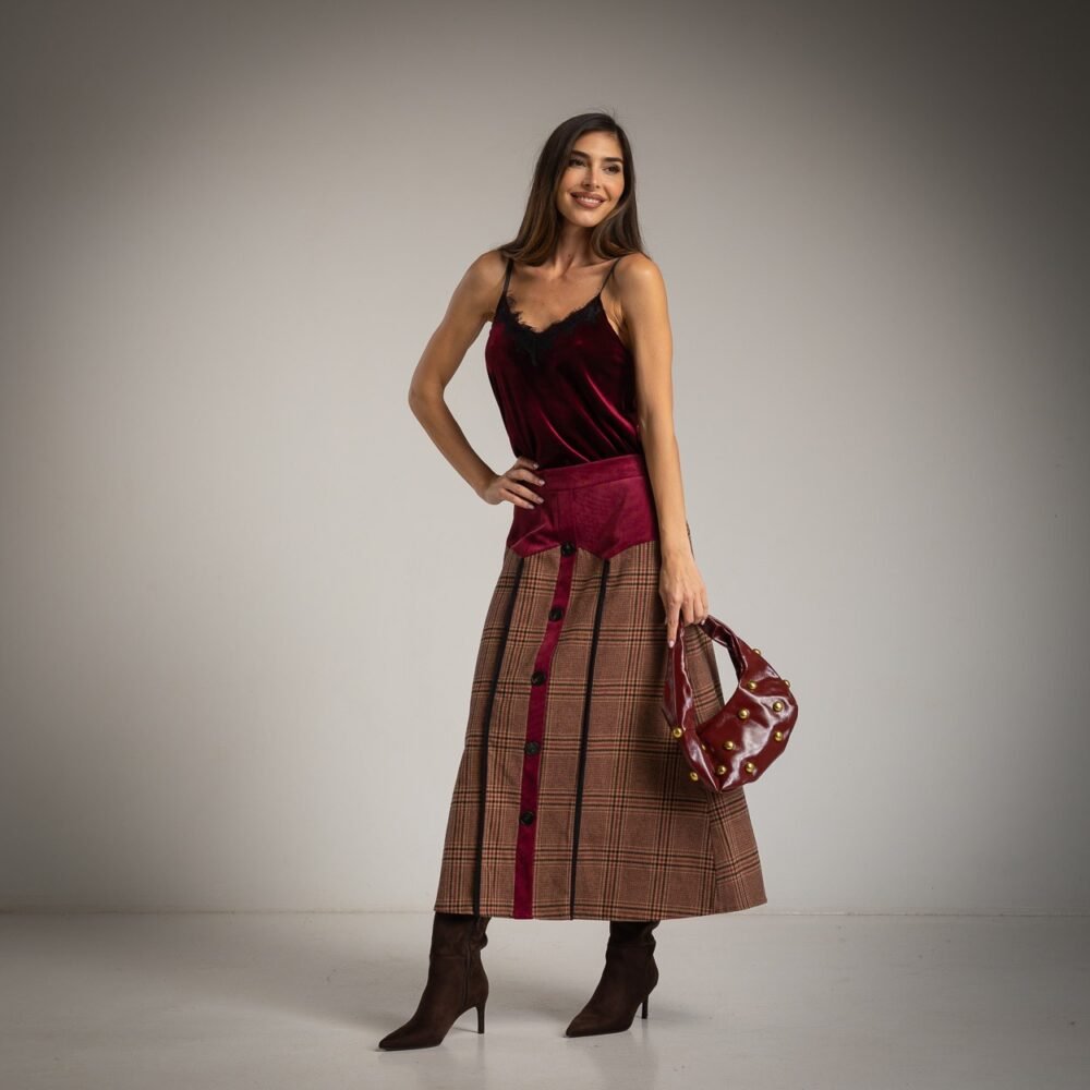 Palaidinė, žavingasis smaragdo aksomo ir nėrinių topas!