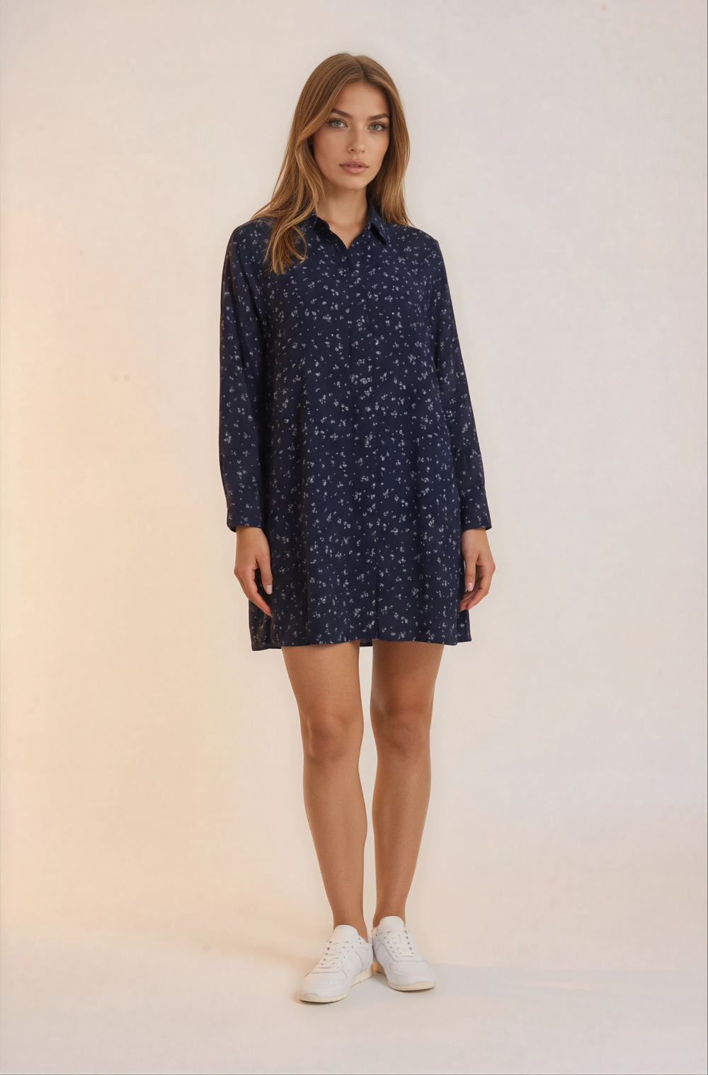 Tamsiai mėlyna  suknelė-marškiniai.