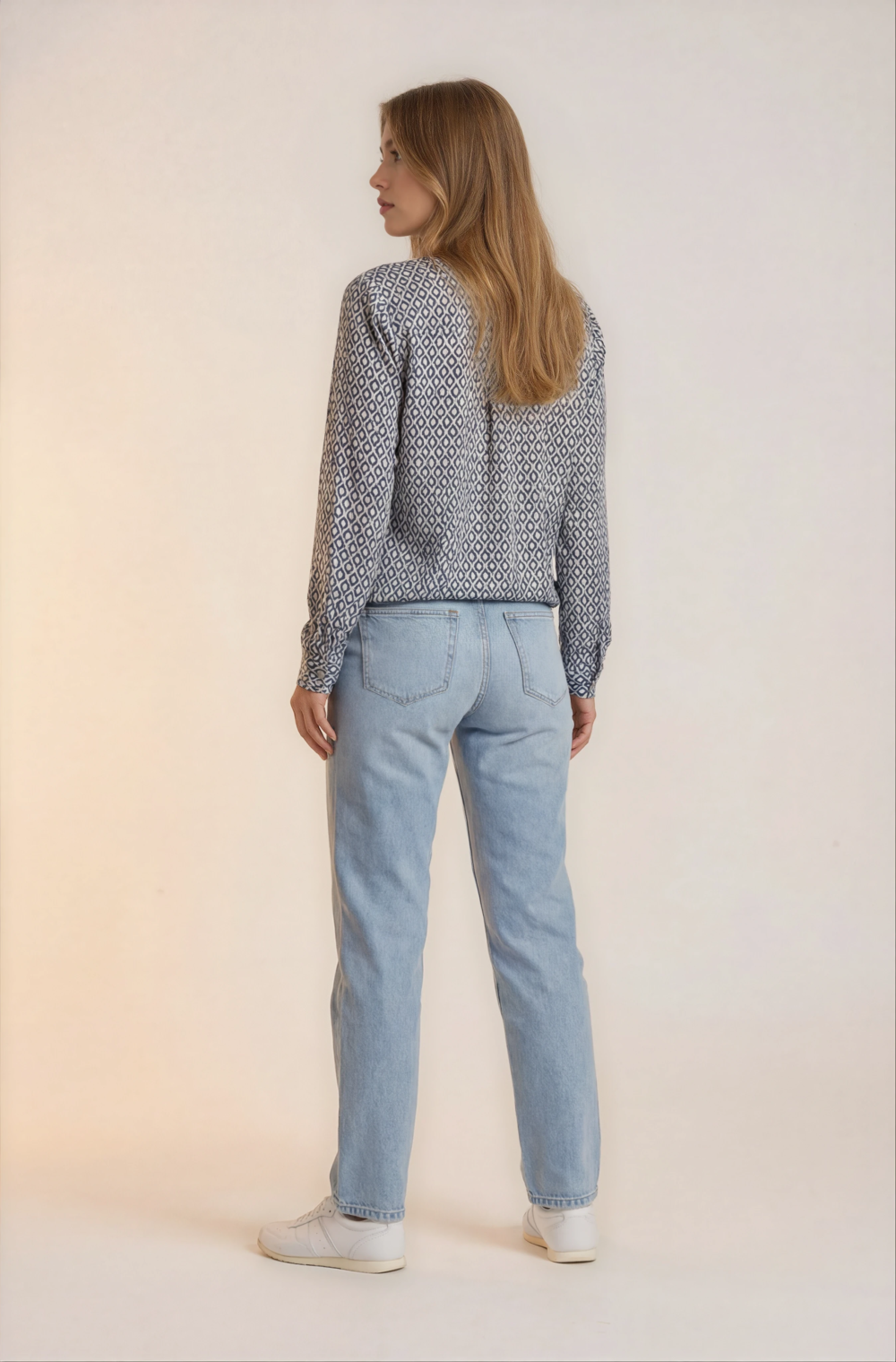 1000018064-women bottom 02_front-women footwear 2_front-Sophia-Warm Studio Marškinėliai.