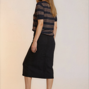 Juodas „Midi“ ilgio džinsinis sijonas su sagomis.