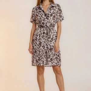 stilinga ir praktiška suknele.