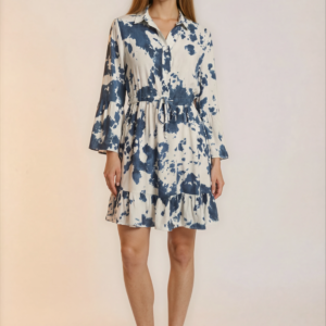 Mėlynų raštų  suknelė su raukiniais.