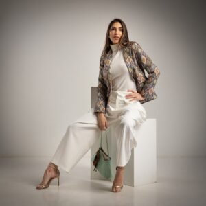 Vintažinio stiliaus raštuotas švarkelis!