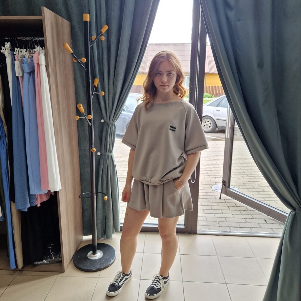 ,,Min Min'' laisvalaikio kostiumėlis.