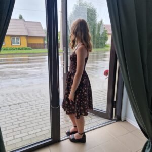 Suknelė su petnešėlėmis ,,Rožytė''.