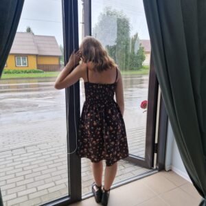Suknelė su petnešėlėmis ,,Rožytė''.
