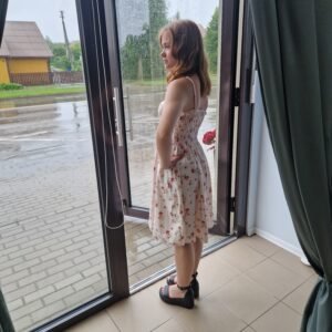 Suknelė su petnešėlėmis ,,Rožytė''.