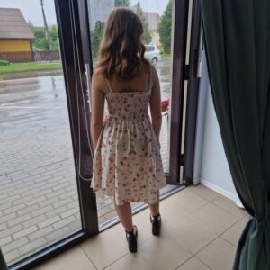 Suknelė su petnešėlėmis ,,Rožytė''.