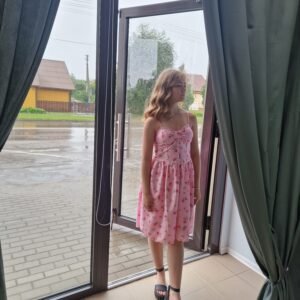 Suknelė su petnešėlėmis ,,Rožytė''.