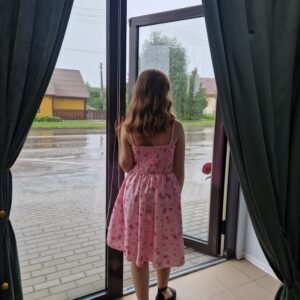 Suknelė su petnešėlėmis ,,Rožytė''.