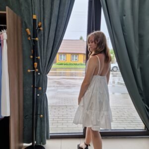 Suknelė su petnešėlėmis ,,Mėnulis ir saulė''.