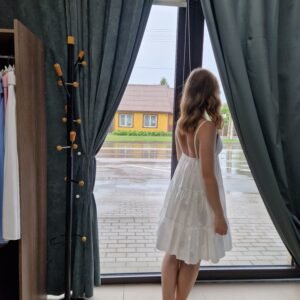 Suknelė su petnešėlėmis ,,Mėnulis ir saulė''.