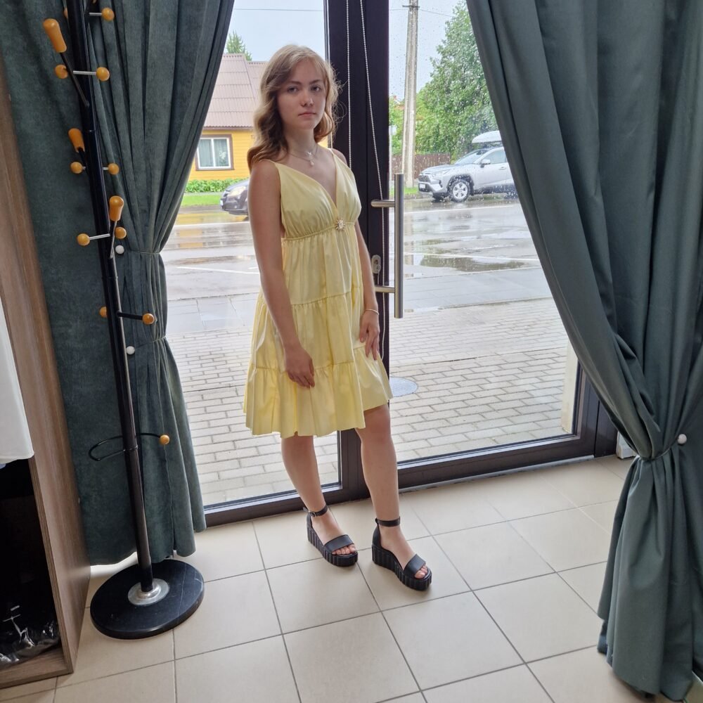 Suknelė su petnešėlėmis ,,Mėnulis ir saulė''.
