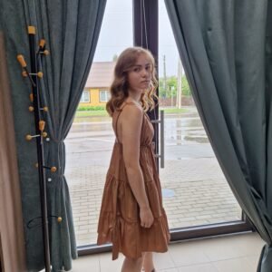 Suknelė su petnešėlėmis ,,Mėnulis ir saulė''.