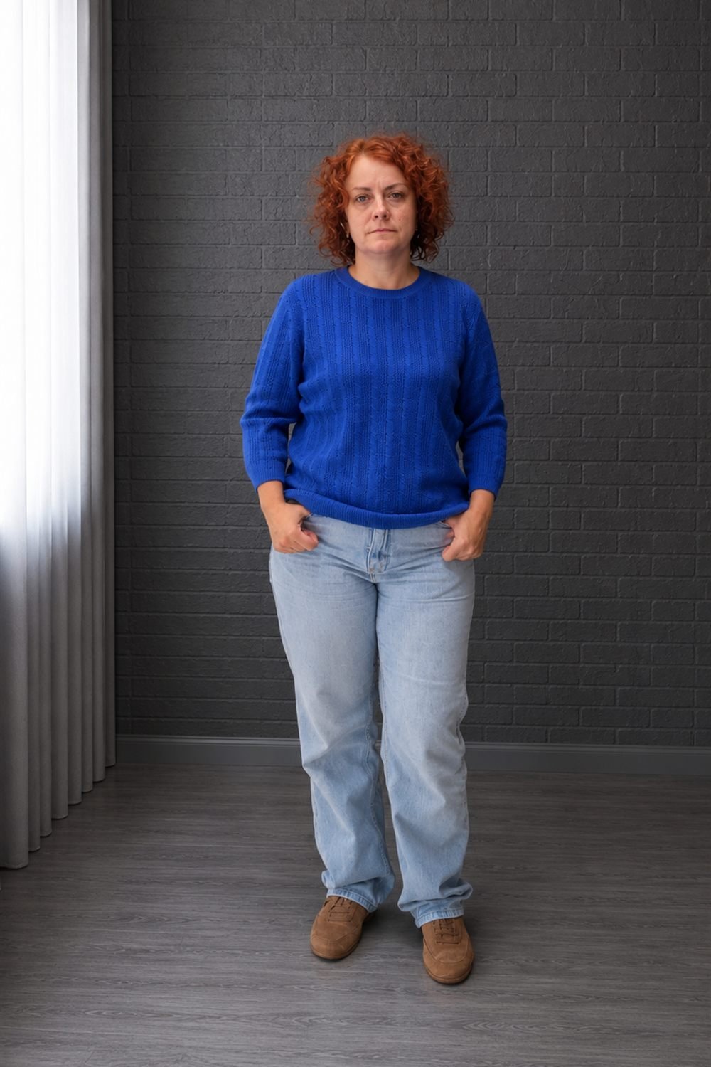 Sodri mėlyna ažūrinė megzta palaidinė su angora, vaizdas iš priekio