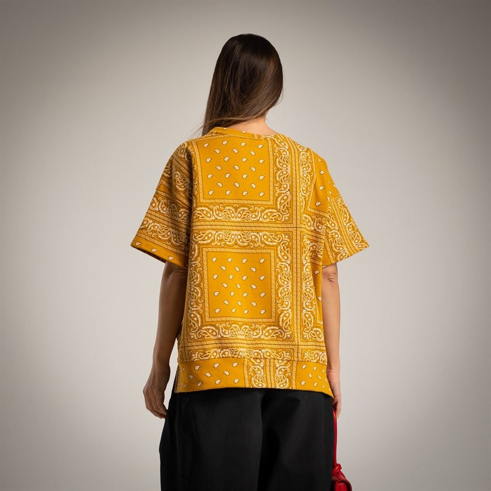 Garstyčių geltona bandanos rašto palaidinė, vaizdas iš nugaros